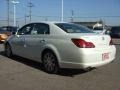 Blizzard White Pearl - Avalon Limited Photo No. 5