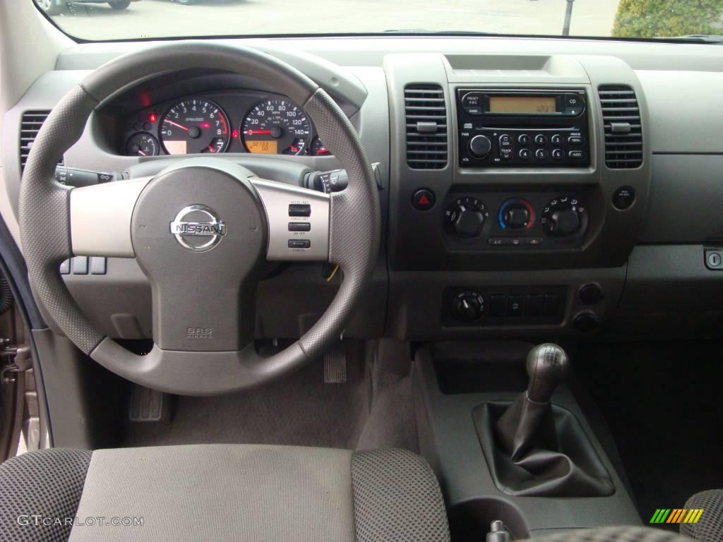 2006 Xterra S 4x4 - Granite Metallic / Desert/Graphite photo #31