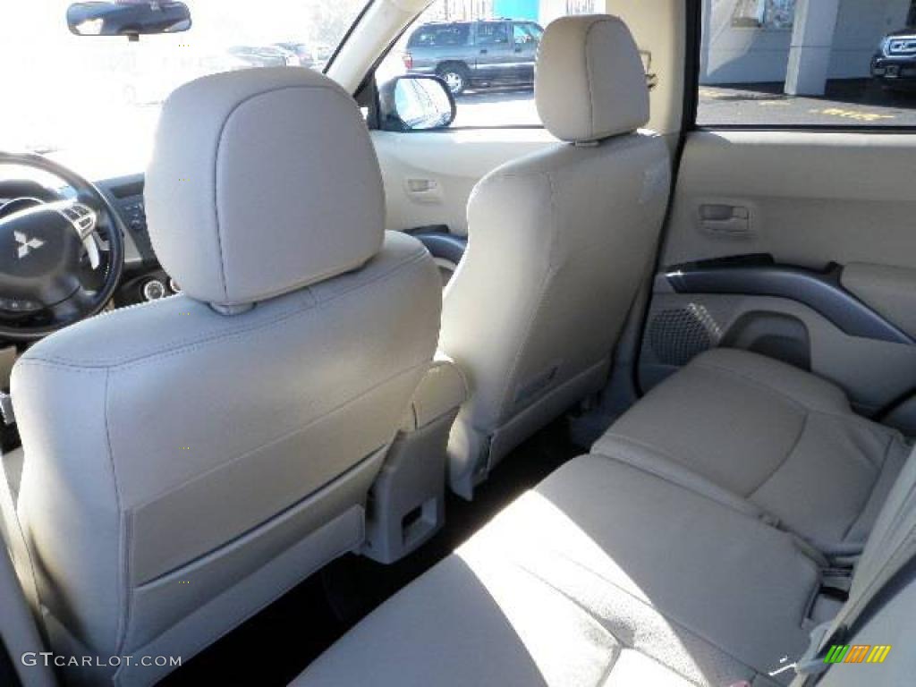 2007 Outlander XLS 4WD - Deep Blue Metallic / Beige photo #9