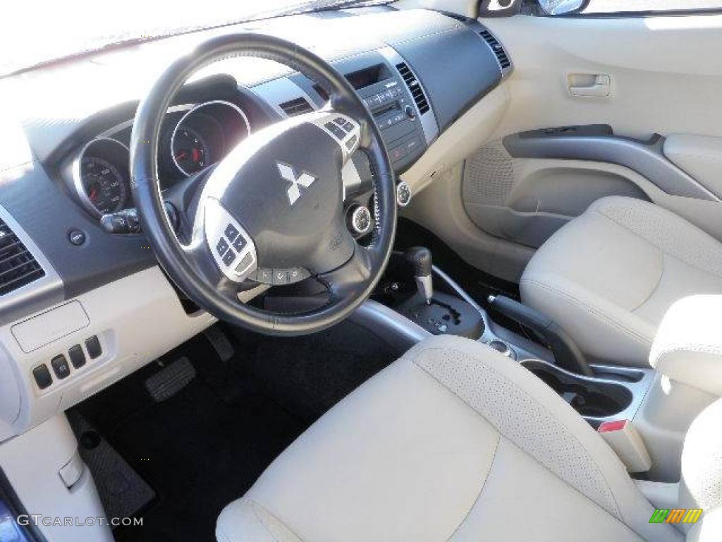 2007 Outlander XLS 4WD - Deep Blue Metallic / Beige photo #16