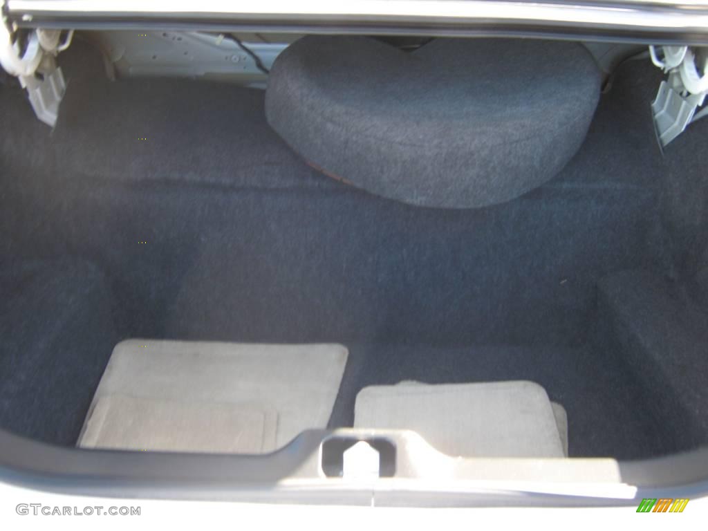 2006 Grand Marquis LS - Vibrant White / Light Camel photo #22