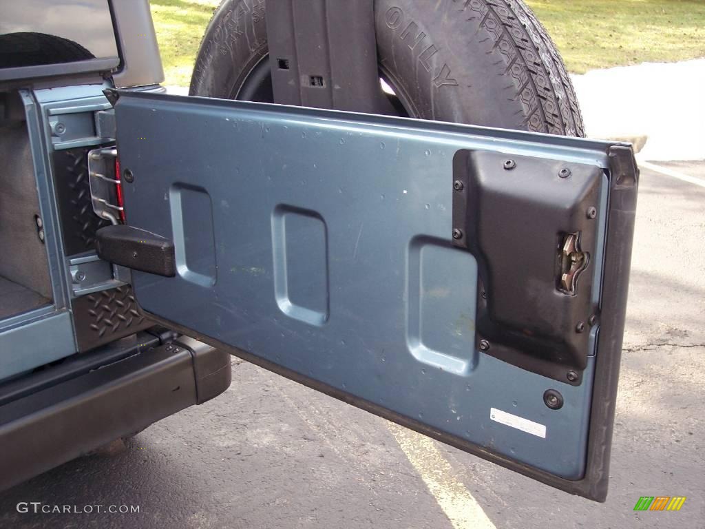 1998 Wrangler SE 4x4 - Gun Metal Pearl / Gray photo #40