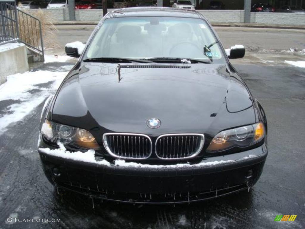 2004 3 Series 330xi Sedan - Jet Black / Sand photo #6