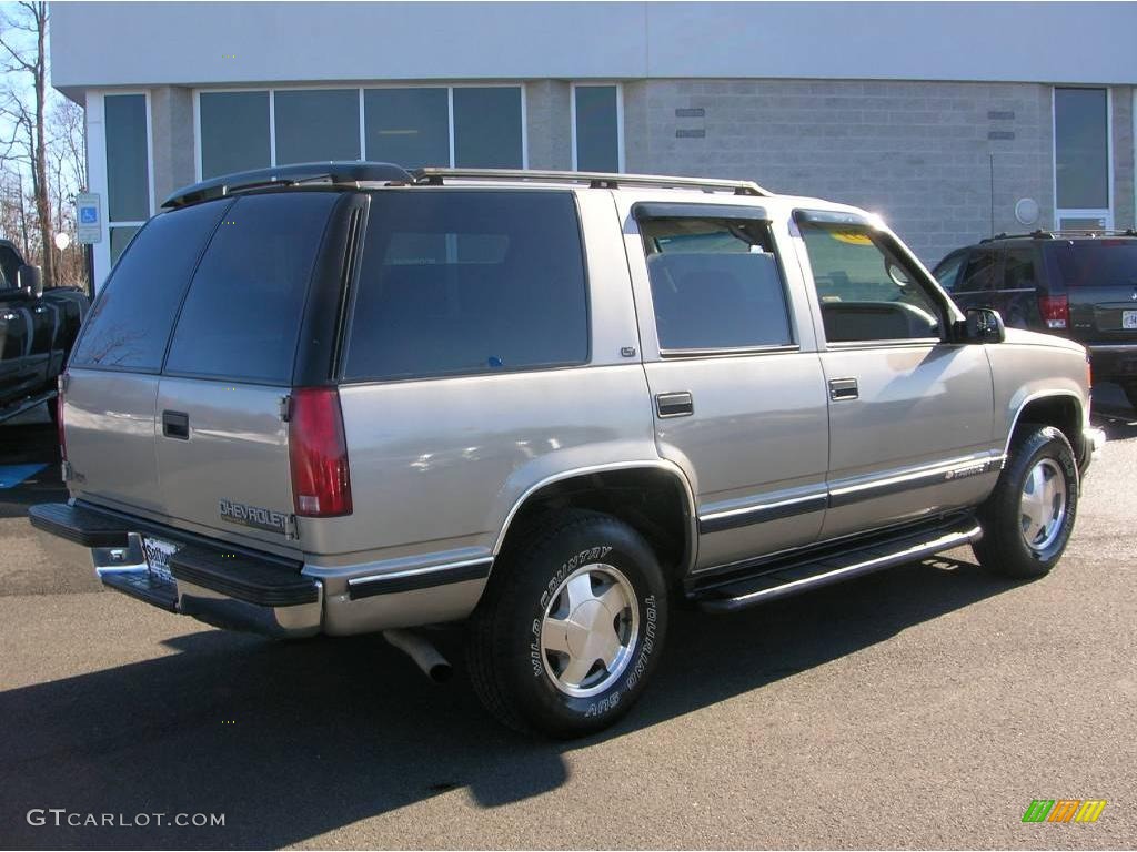 1999 Tahoe LT 4x4 - Light Pewter Metallic / Gray photo #2
