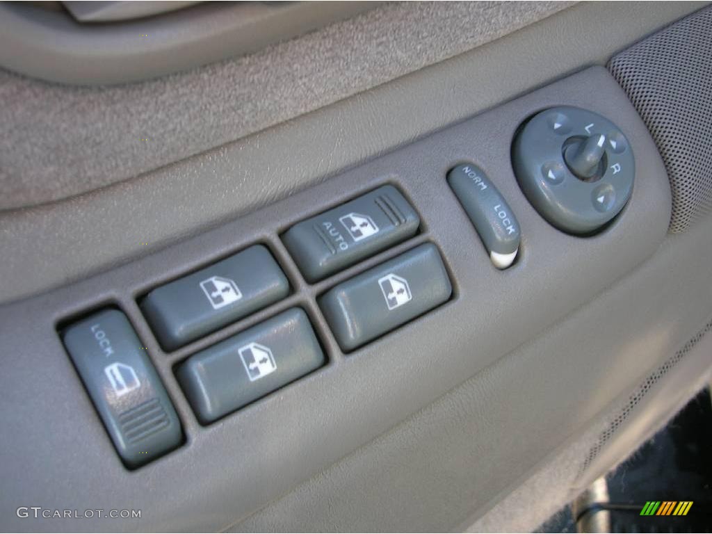 1999 Tahoe LT 4x4 - Light Pewter Metallic / Gray photo #6