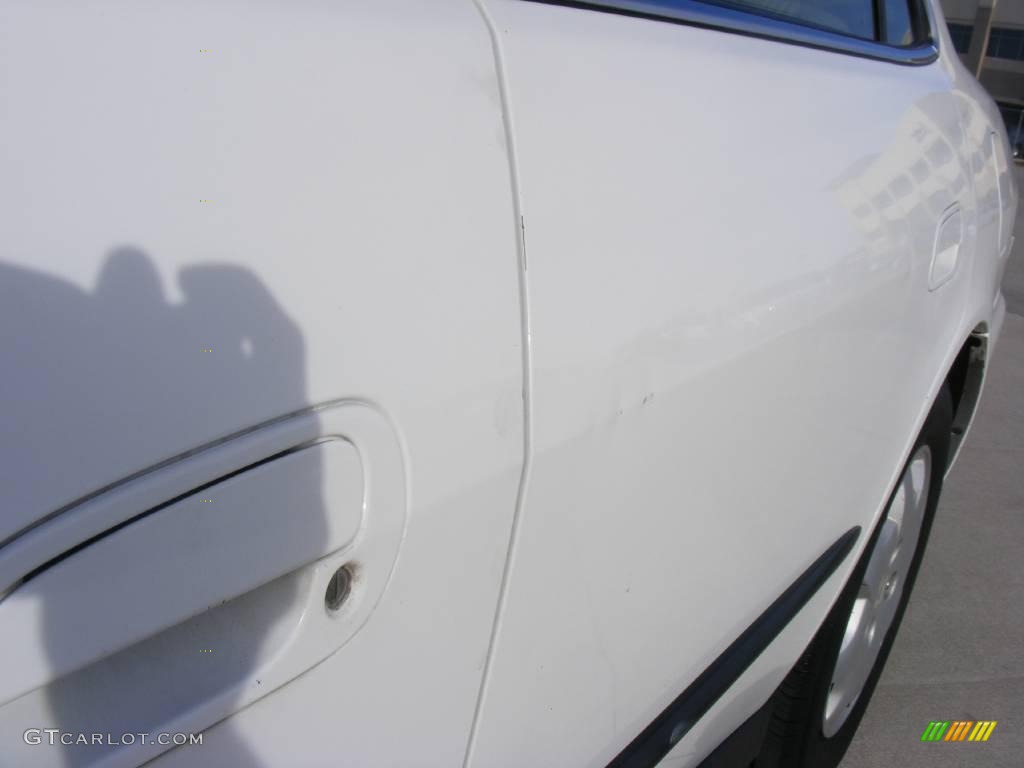 1998 Accord LX Sedan - Taffeta White / Ivory photo #23