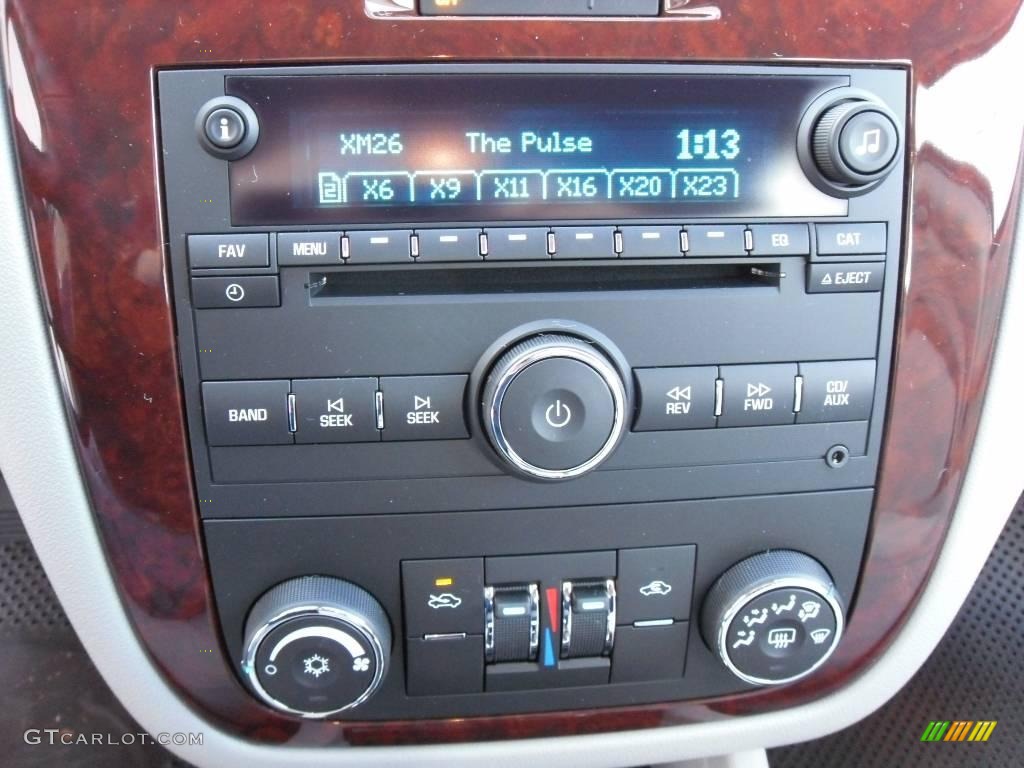 2010 Impala LT - Silver Ice Metallic / Gray photo #41