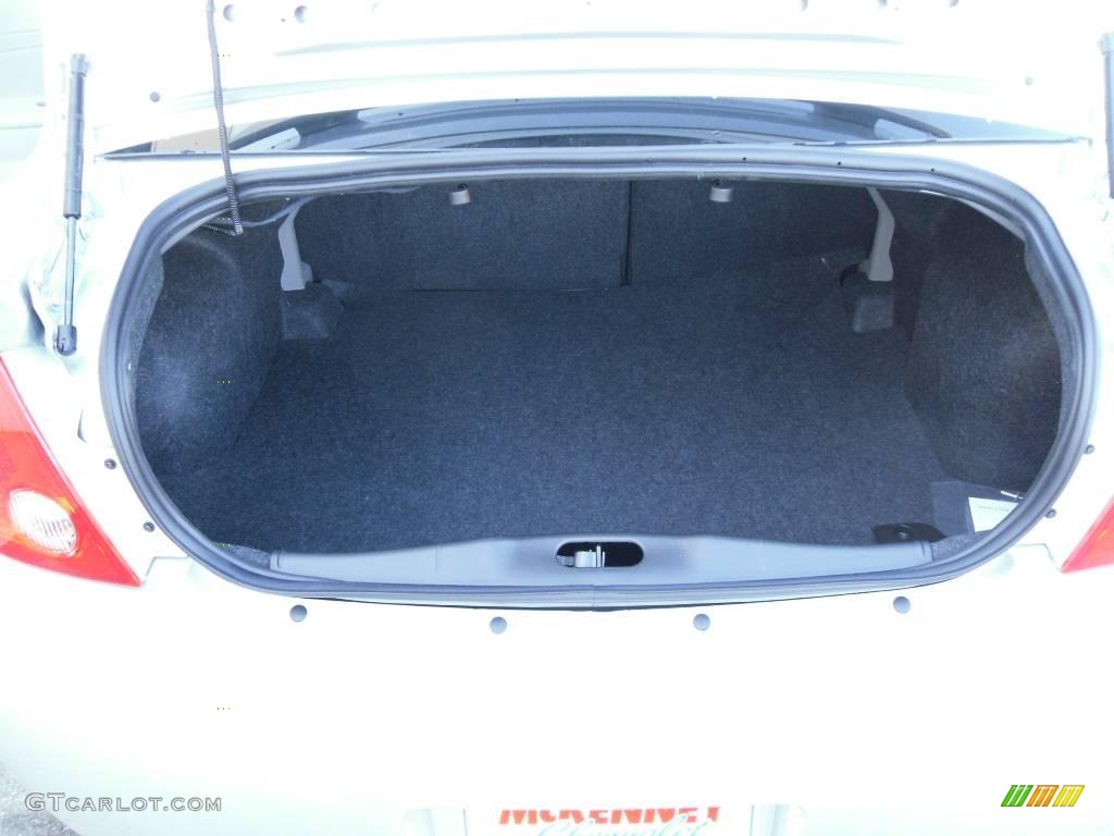 2010 Cobalt LS Sedan - Silver Ice Metallic / Gray photo #13