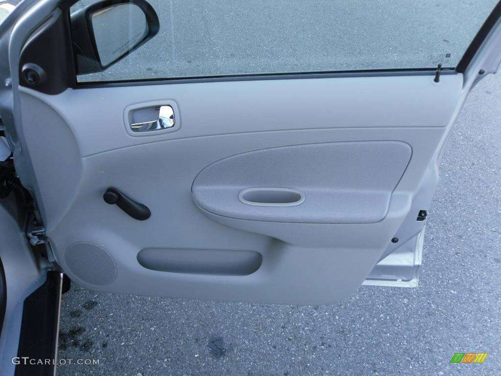 2010 Cobalt LS Sedan - Silver Ice Metallic / Gray photo #17
