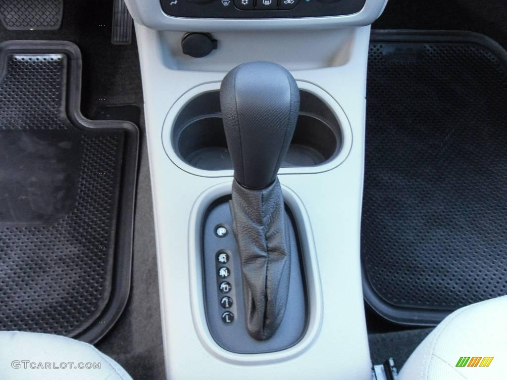 2010 Cobalt LS Sedan - Silver Ice Metallic / Gray photo #23