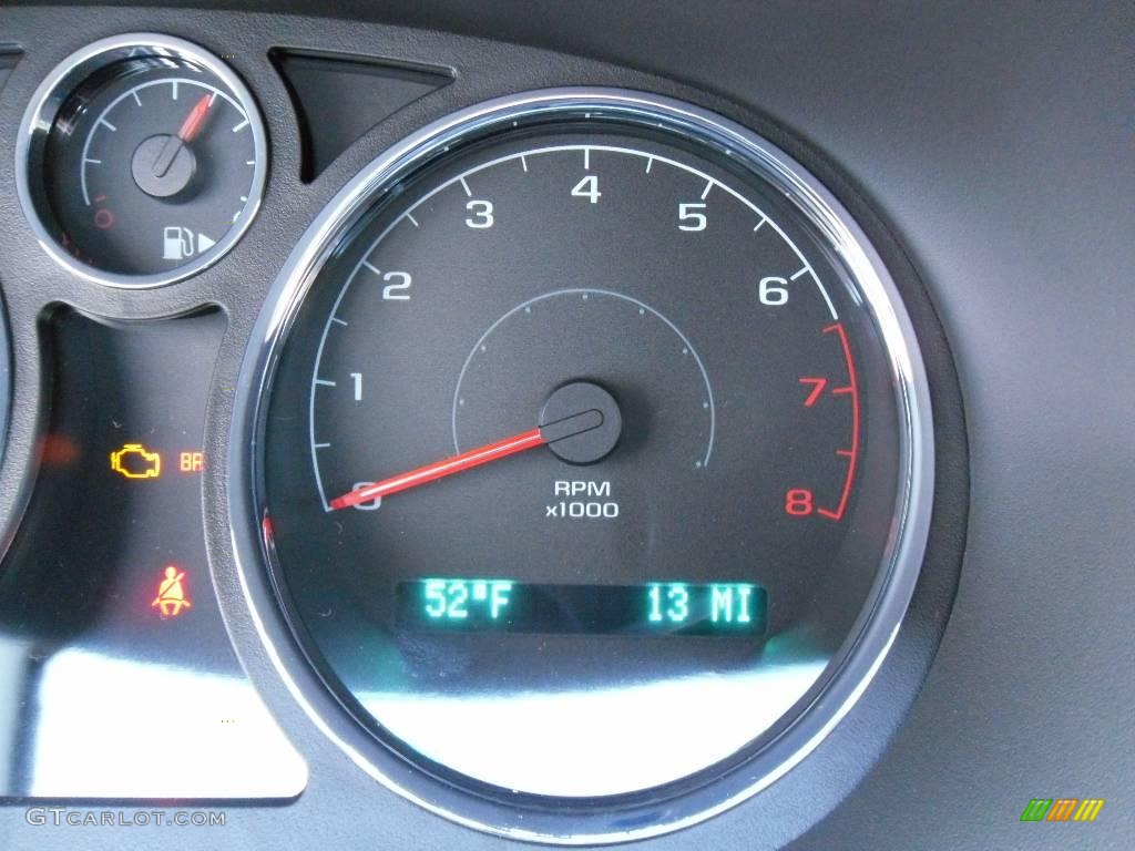 2010 Cobalt LS Sedan - Silver Ice Metallic / Gray photo #25