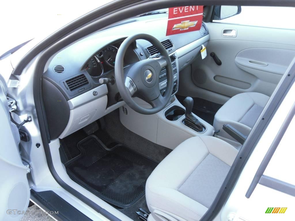 2010 Cobalt LS Sedan - Silver Ice Metallic / Gray photo #26