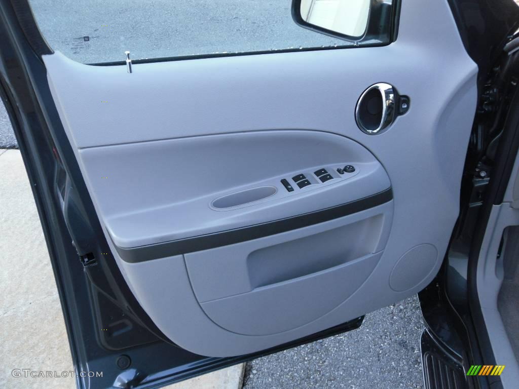 2010 HHR LS - Cyber Gray Metallic / Gray photo #8