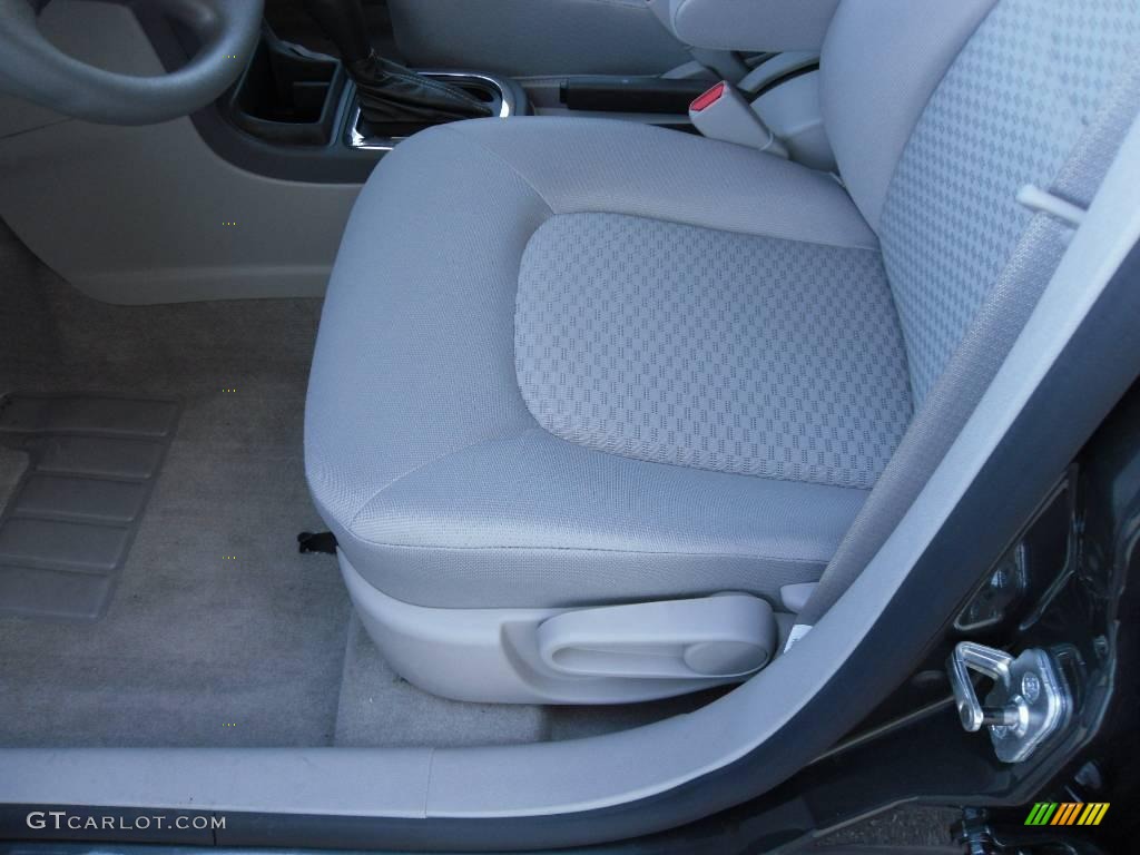 2010 HHR LS - Cyber Gray Metallic / Gray photo #9