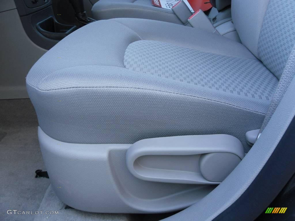 2010 HHR LS - Cyber Gray Metallic / Gray photo #10