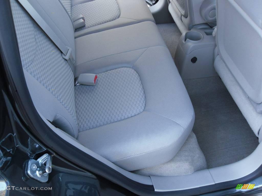 2010 HHR LS - Cyber Gray Metallic / Gray photo #14