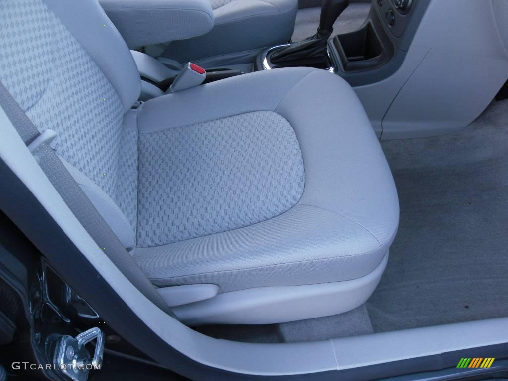 2010 HHR LS - Cyber Gray Metallic / Gray photo #15