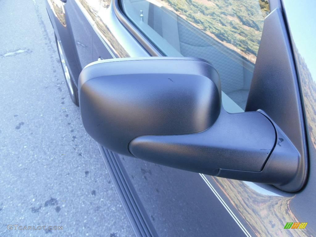 2010 HHR LS - Cyber Gray Metallic / Gray photo #19