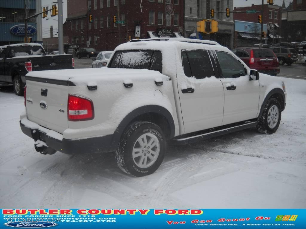 2008 Explorer Sport Trac XLT 4x4 - White Suede / Stone photo #2