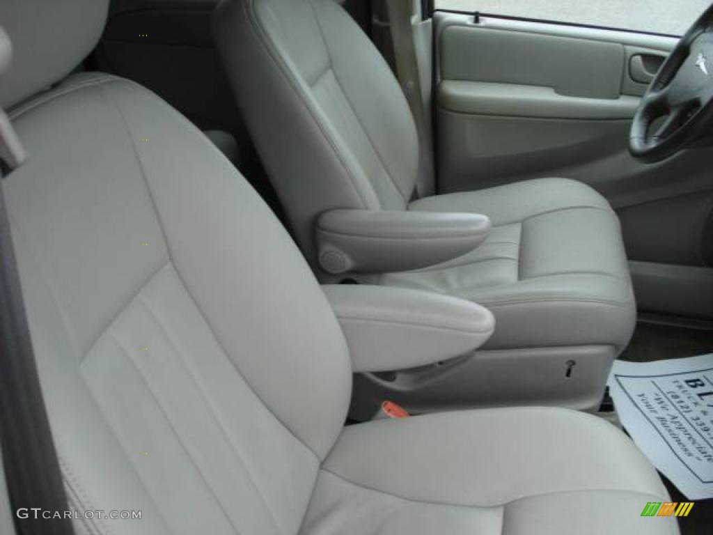 2005 Town & Country Touring - Midnight Blue Pearl / Dark Khaki/Light Graystone photo #4