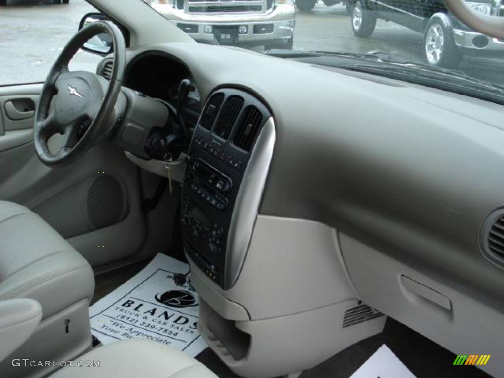 2005 Town & Country Touring - Midnight Blue Pearl / Dark Khaki/Light Graystone photo #5
