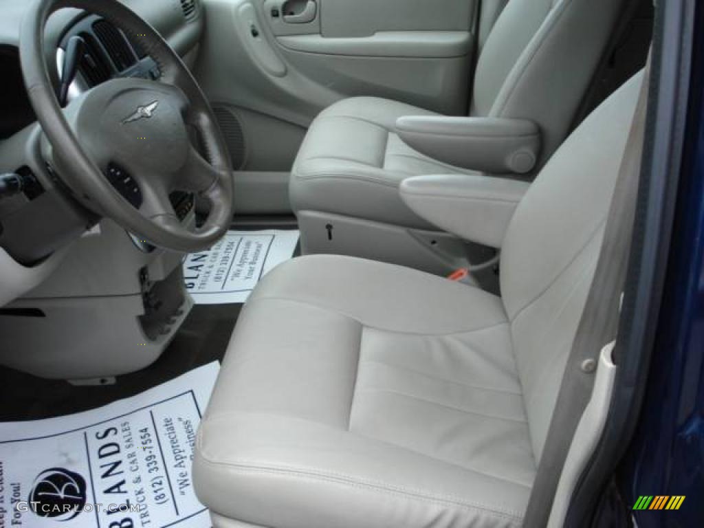 2005 Town & Country Touring - Midnight Blue Pearl / Dark Khaki/Light Graystone photo #14