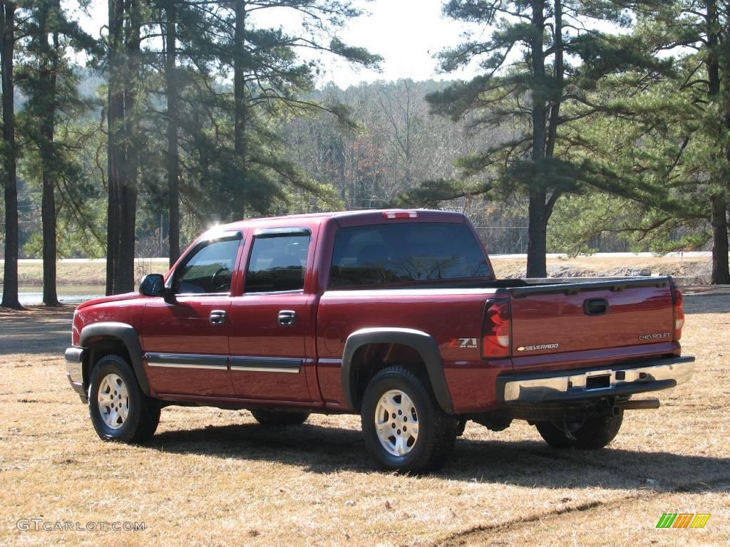 2005 Silverado 1500 Z71 Crew Cab 4x4 - Sport Red Metallic / Tan photo #6