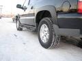 Black - Suburban 1500 Z71 4x4 Photo No. 6
