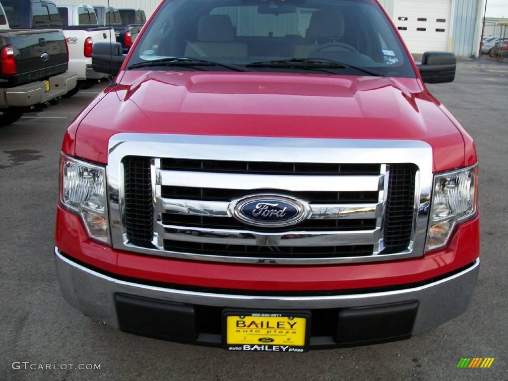 2009 F150 XLT SuperCrew - Bright Red / Stone/Medium Stone photo #1