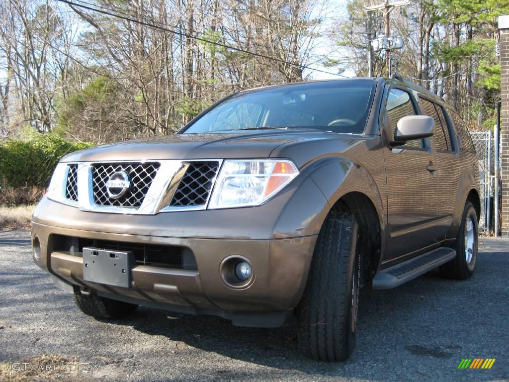 2005 Pathfinder SE - Woodland Bronze Metallic / Desert photo #4