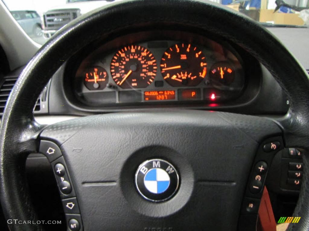 2004 3 Series 325i Sedan - Jet Black / Black photo #30