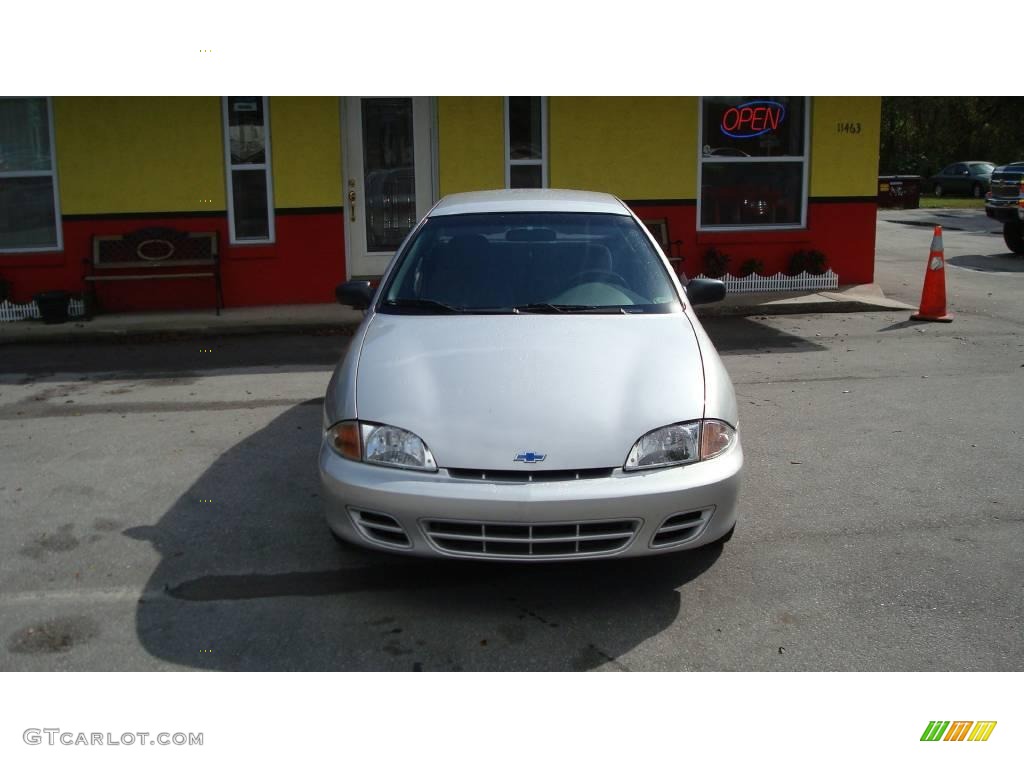 2001 Cavalier LS Sedan - Ultra Silver Metallic / Medium Gray photo #2