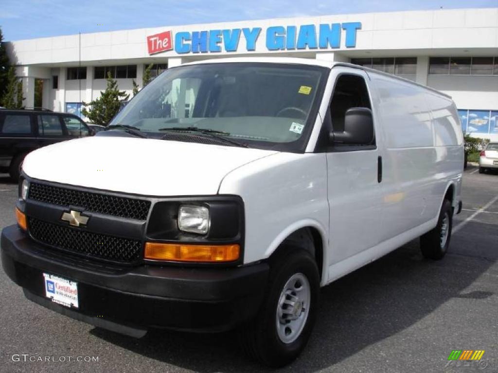 2009 Express 2500 Extended Cargo Van - Summit White / Medium Pewter photo #1