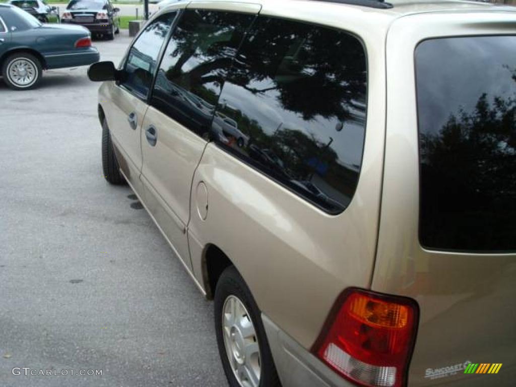 2000 Windstar LX - Harvest Gold Metallic / Medium Parchment photo #9