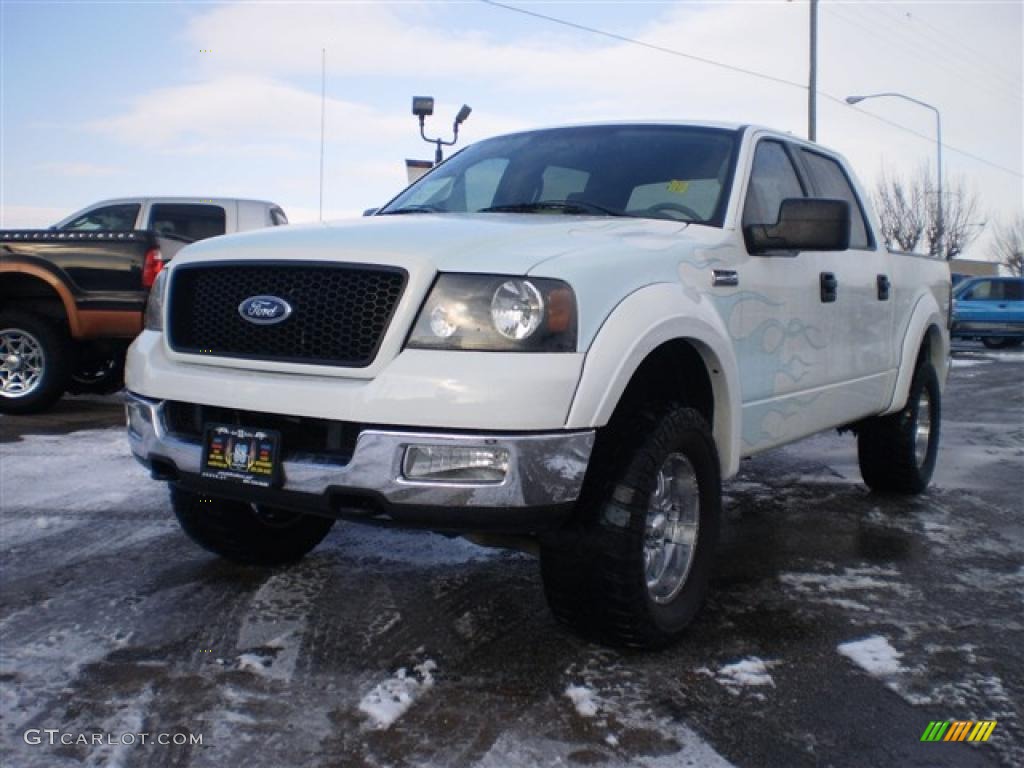 2004 F150 XLT SuperCrew 4x4 - Oxford White / Dark Flint photo #2