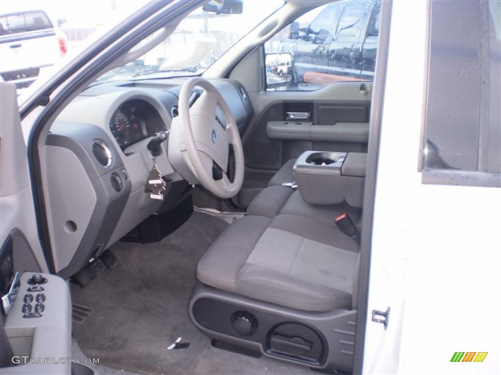 2004 F150 XLT SuperCrew 4x4 - Oxford White / Dark Flint photo #3