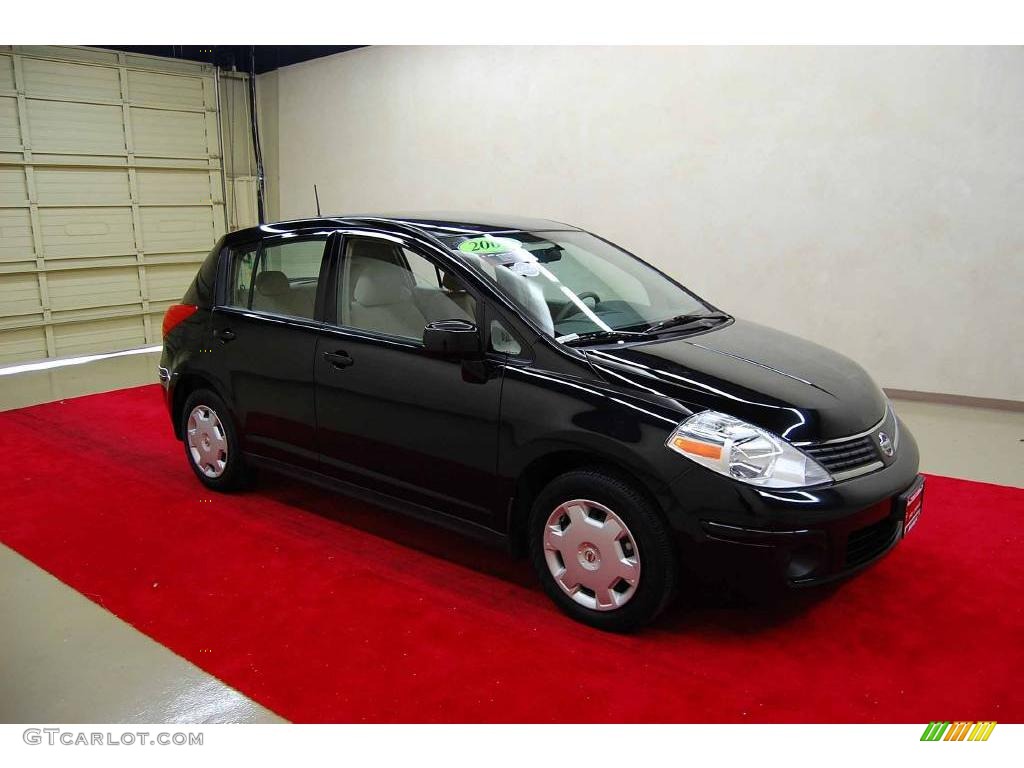 2009 Versa 1.8 S Hatchback - Super Black / Beige photo #1