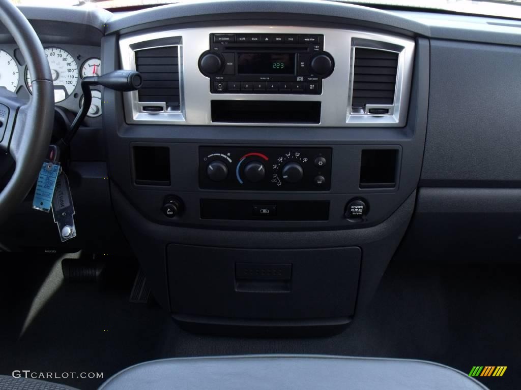 2008 Ram 1500 Big Horn Edition Quad Cab - Bright Silver Metallic / Medium Slate Gray photo #23