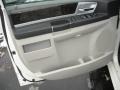 Stone White - Grand Caravan SXT Photo No. 13