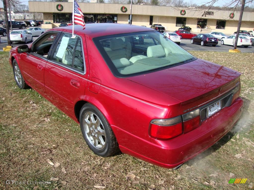 2001 Seville STS - Crimson Red / Oatmeal photo #9