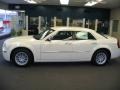 Cool Vanilla White - 300 Touring Photo No. 3