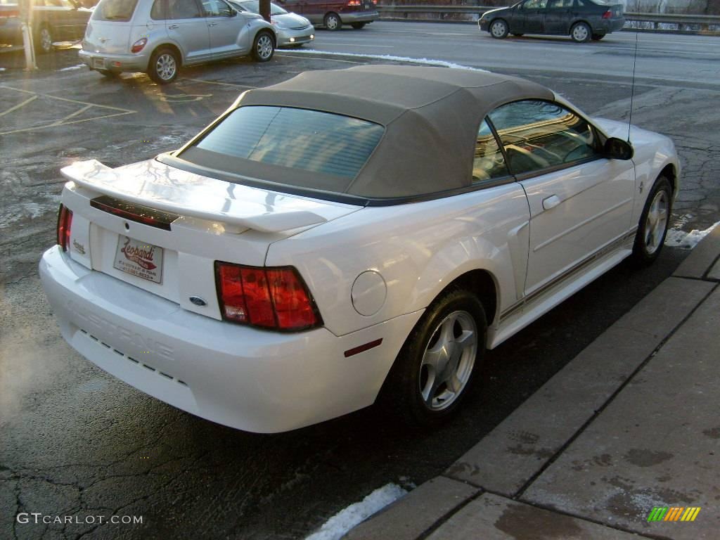 2001 Mustang V6 Convertible - Oxford White / Medium Parchment photo #5