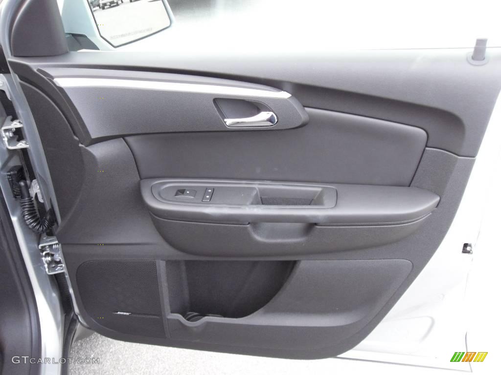 2010 Traverse LT - Silver Ice Metallic / Ebony photo #17