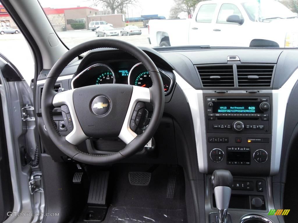 2010 Traverse LT - Silver Ice Metallic / Ebony photo #22