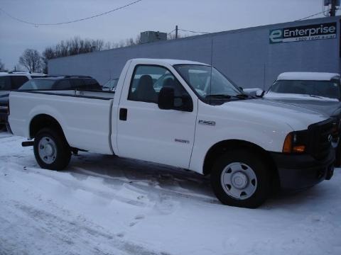 2007 Ford F250 Super Duty XL Regular Cab Data, Info and Specs
