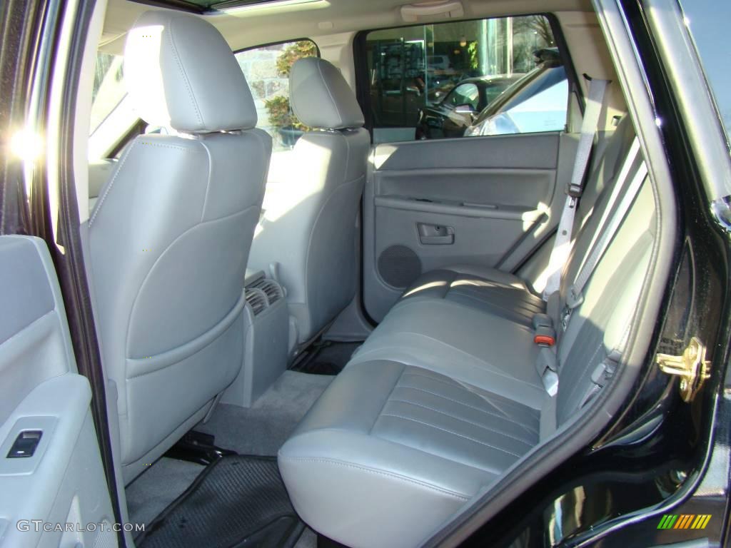2006 Grand Cherokee Laredo 4x4 - Black / Medium Slate Gray photo #13