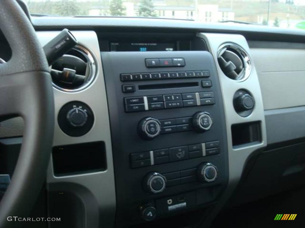 2010 F150 XLT SuperCrew 4x4 - Tuxedo Black / Tan photo #18