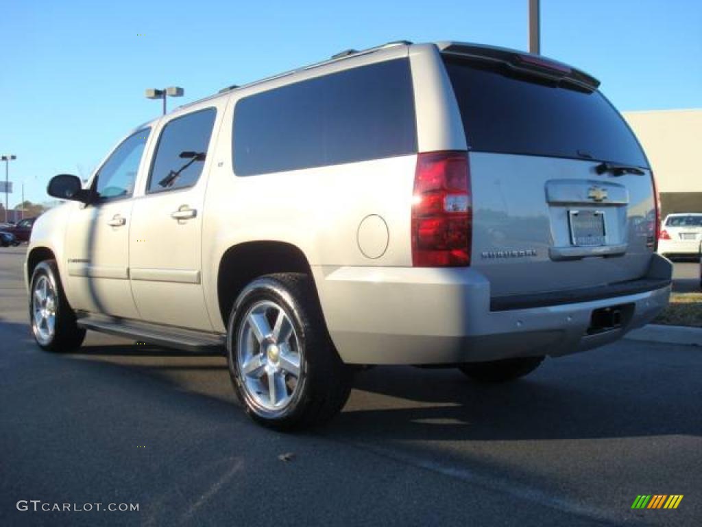 2007 Suburban 1500 LT - Gold Mist Metallic / Light Titanium/Dark Titanium photo #5