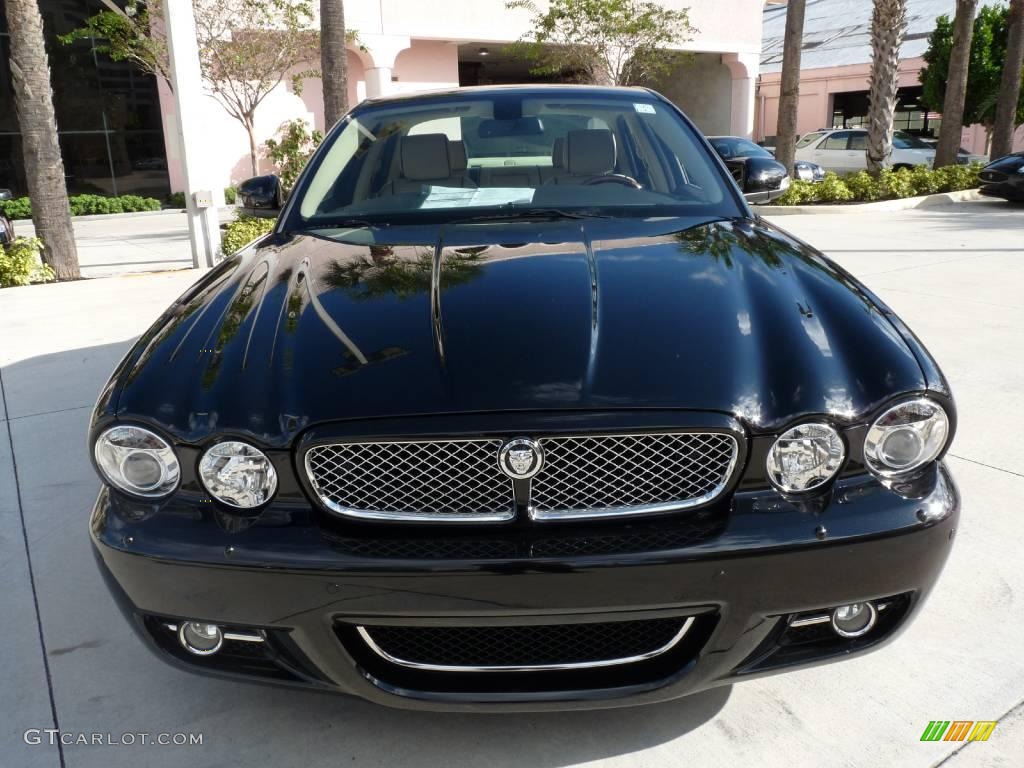 2009 XJ XJ8 - Ultimate Black / Champagne/Charcoal photo #2