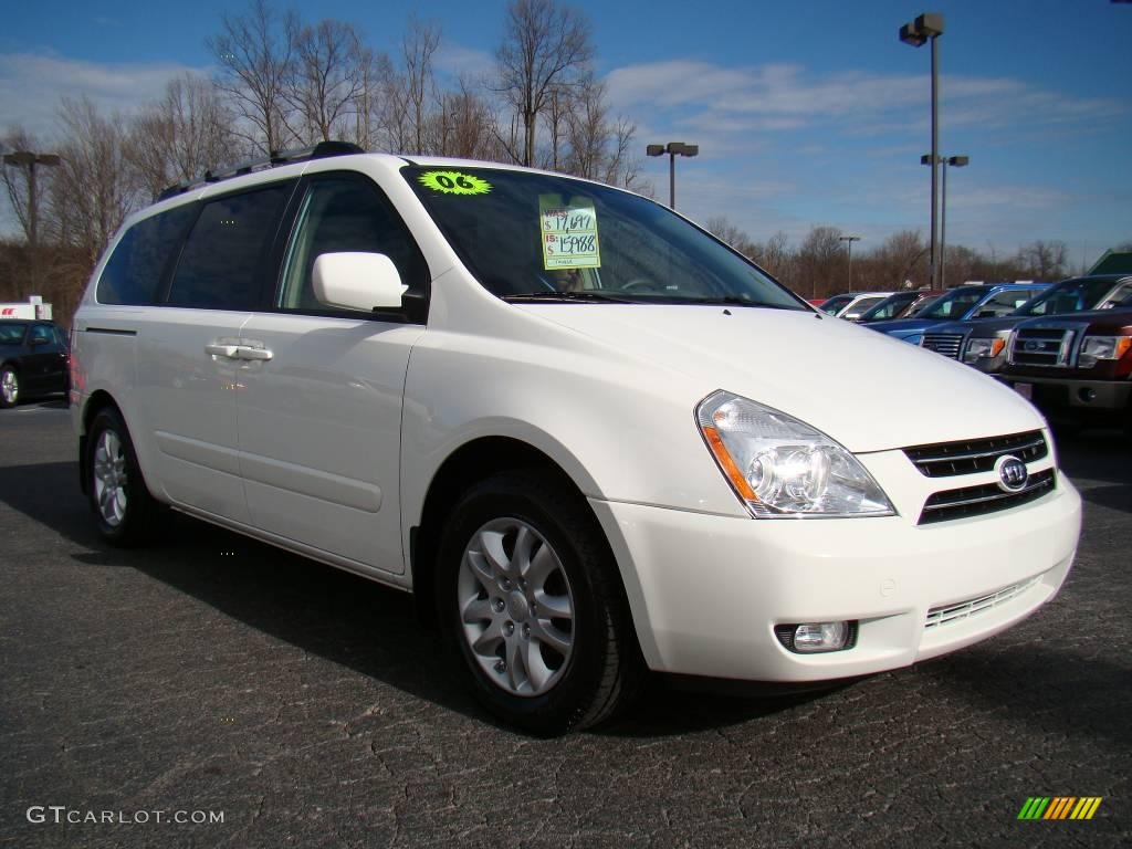 2006 Sedona EX - White / Beige photo #1